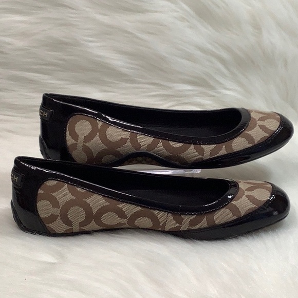 LIKE NEW COACH "True" Brown Signature and Patent Leather Ballet Flats - Picture 8 of 15